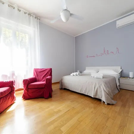Guesthost - Sant'orsola Colorful Huge شقة