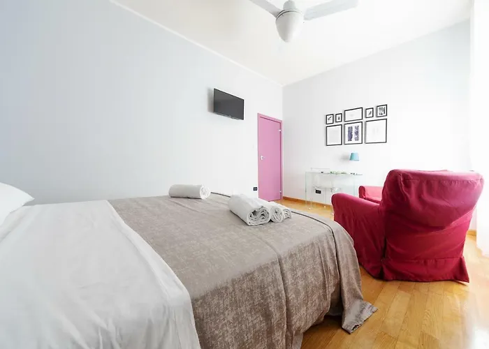 Guesthost - Sant'orsola Colorful Huge