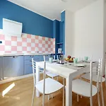 Guesthost - Sant'orsola Colorful Huge Apartment *