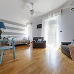 Apartman Guesthost - Sant'orsola Colorful Huge *
