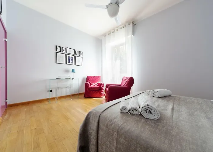 Guesthost - Sant'orsola Colorful Huge Apartament *